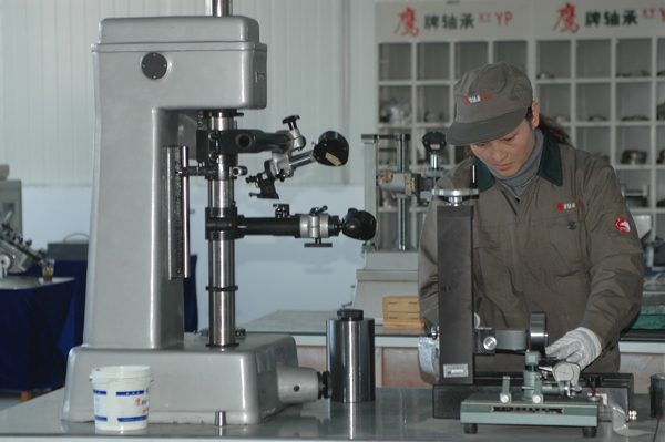 鷹牌(pai)軸承-檢測産品(pǐn)粗糙度