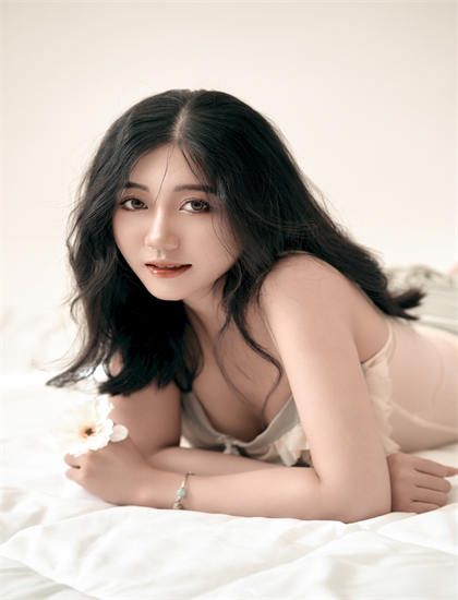 表演艺术春天情书：探索彩蛋的隐藏惊喜与粉丝福利 感受表演的情感力量